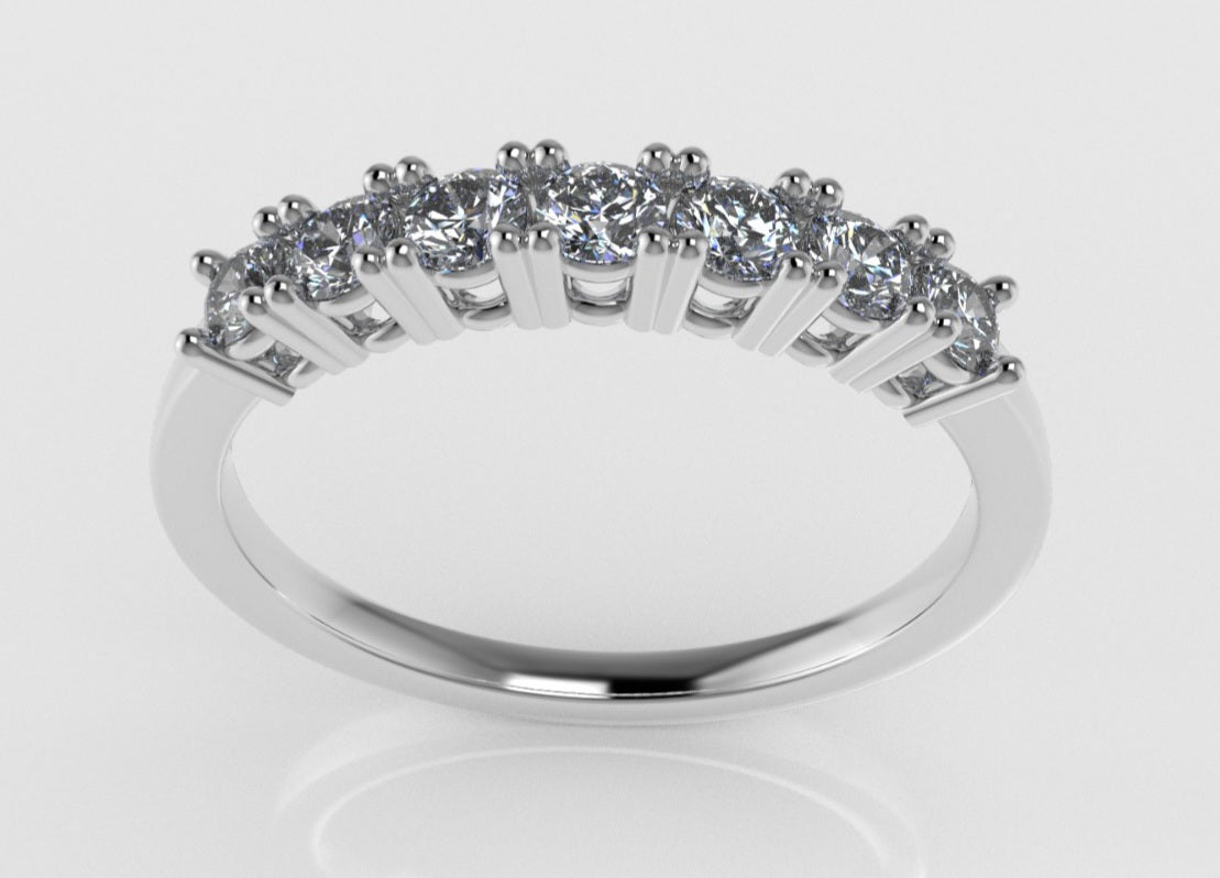 14k yellow gold Ring with 7 Diamond 2.5mm VS1 each, "stt prongs" stone round