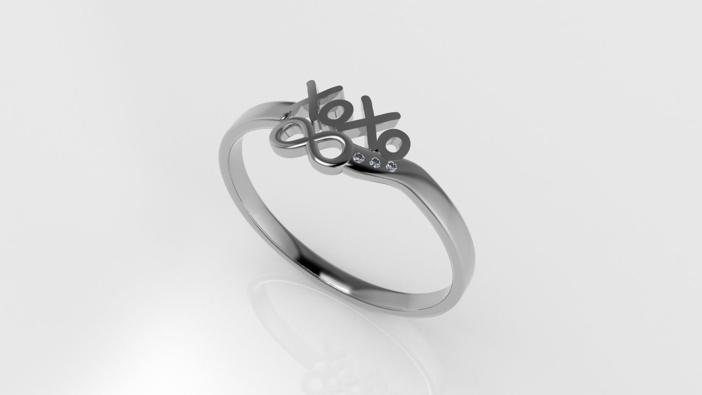 14K 'Xoxo' Gold Diamond Ring