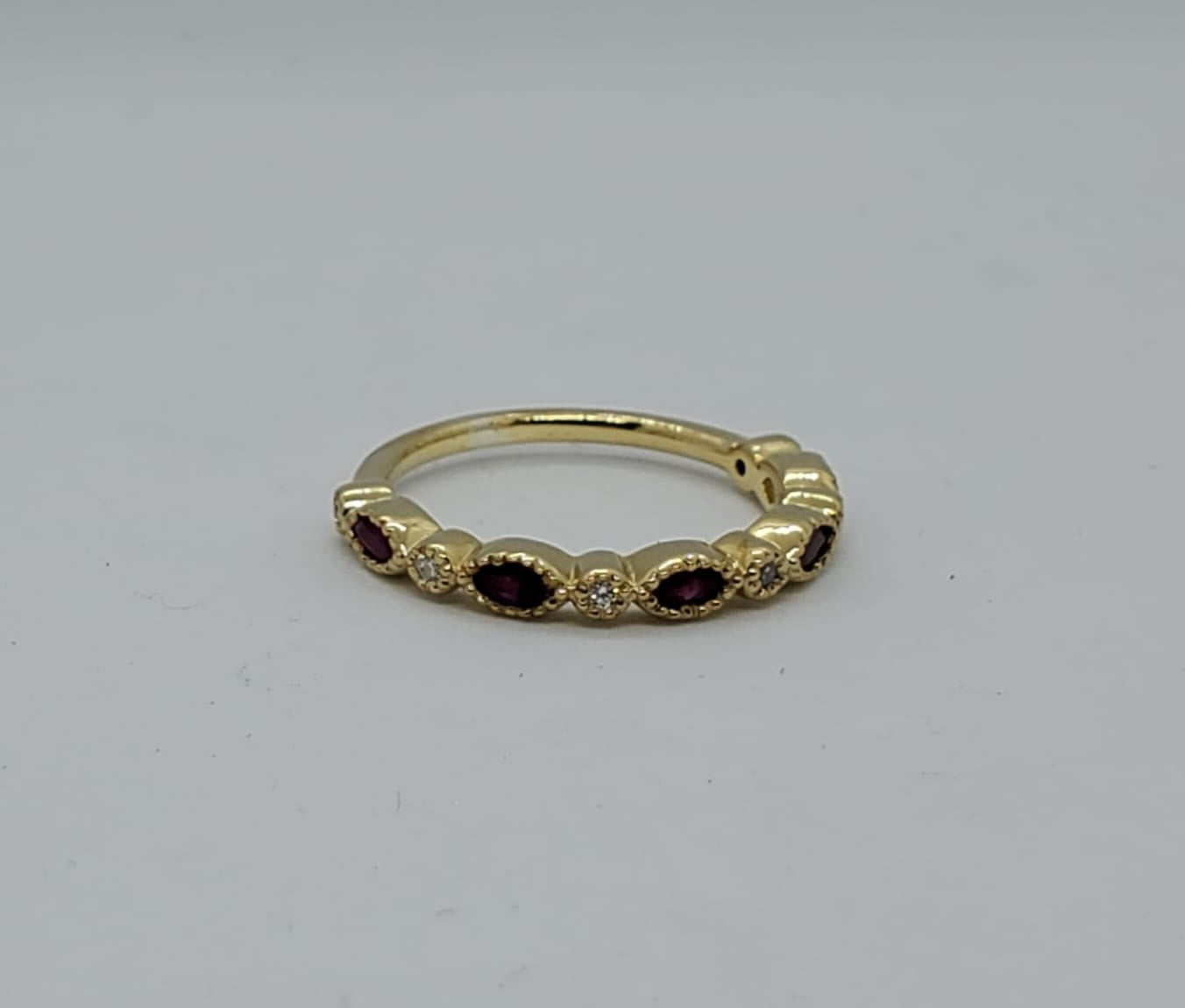 14K Ruby Stones & Diamond Pattern Gold Ring