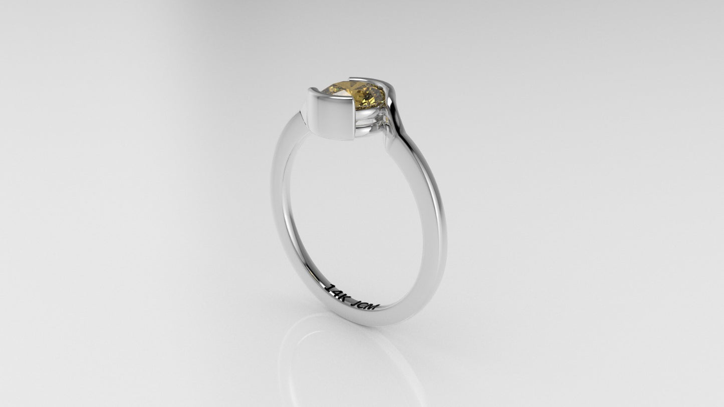 14K Gold Ring with 1 CITRINE, STT: BEZEL