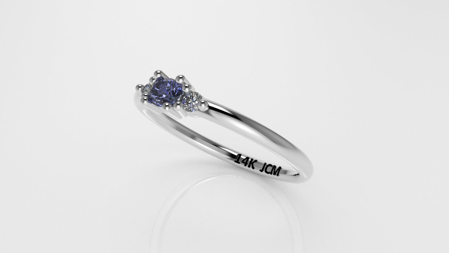 14K Gold Ring with 3 STONES, STT: Prong
