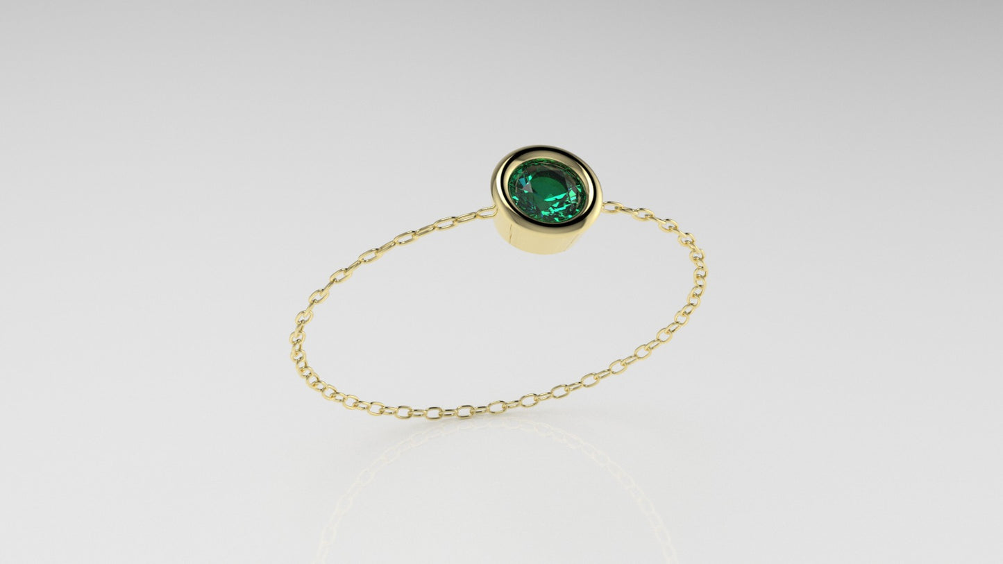 Birthstone Bezel Chain Ring with Emerald