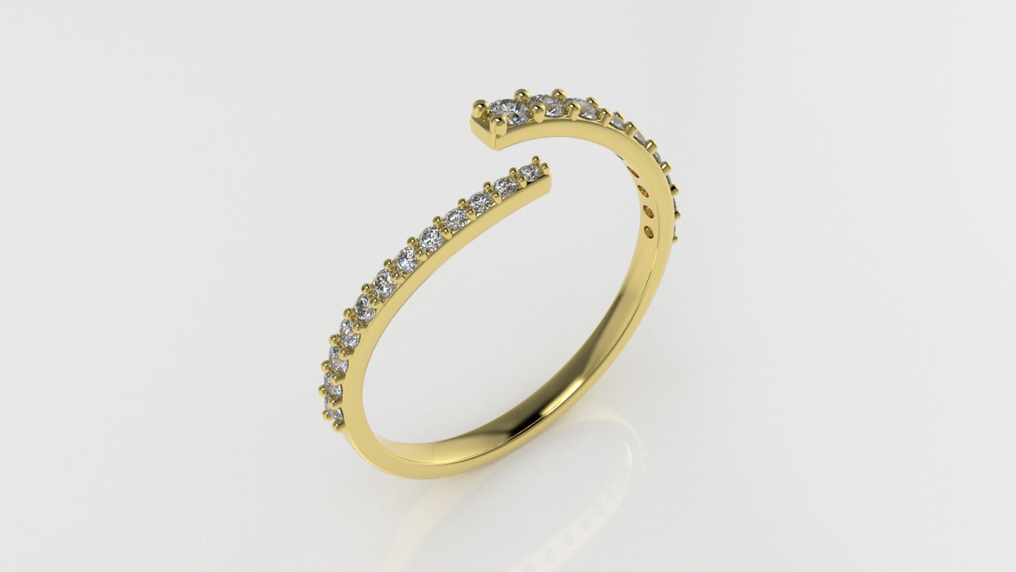 14K Ring with 21 Diamonds, STT: Prong