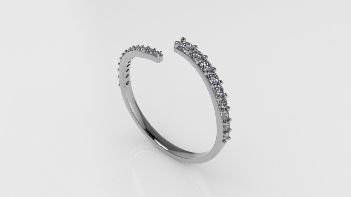 14K Ring with 21 Diamonds, STT: Prong