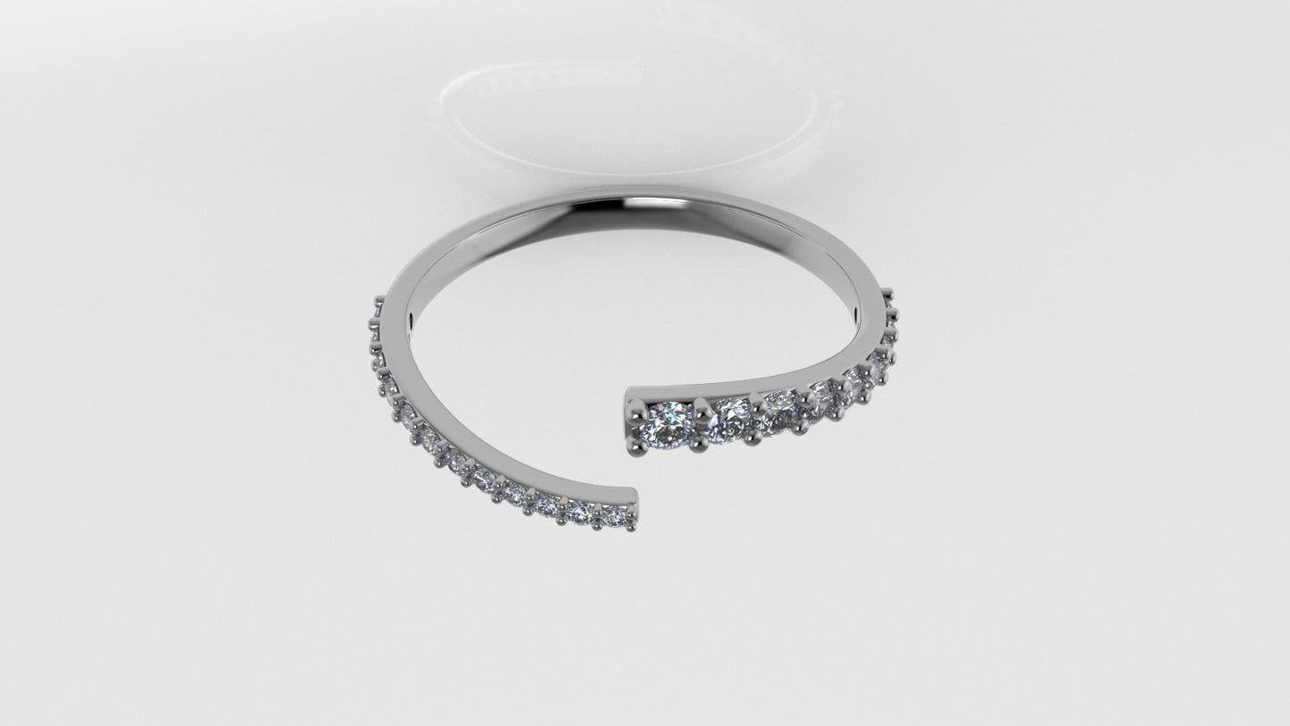 14K Ring with 21 Diamonds, STT: Prong