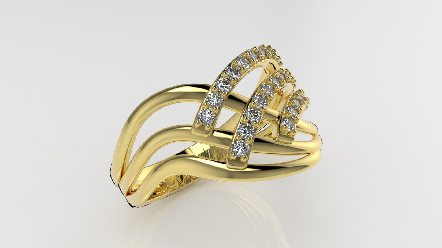 14K Gold Ring with 29 Diamonds, STT: Prong
