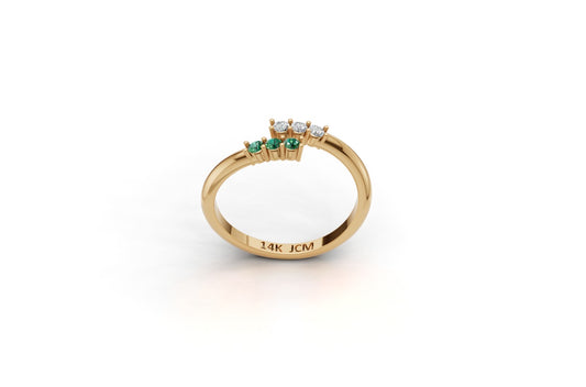14K Gold Ring with 3 Emeralds and 3 Diamonds, STT: Prong