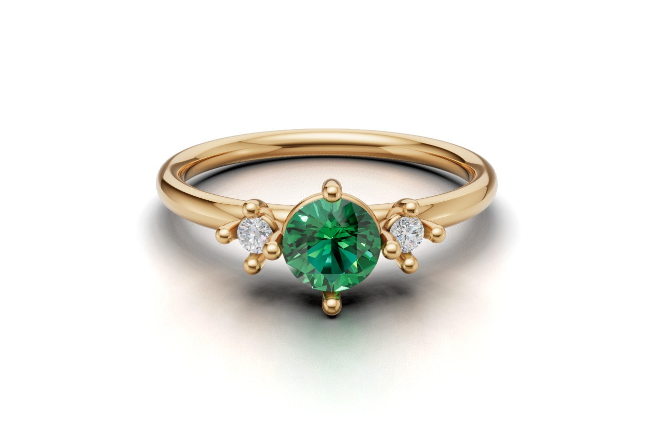14K Gold Ring with 1 Emerald and 2 Diamonds, STT: Prong