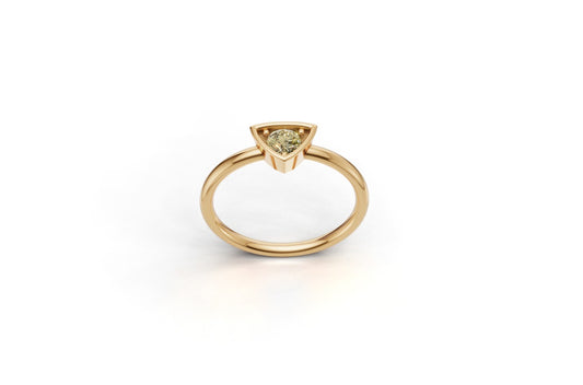 14K Gold Ring with 1 Citrine, STT: 3-Prong