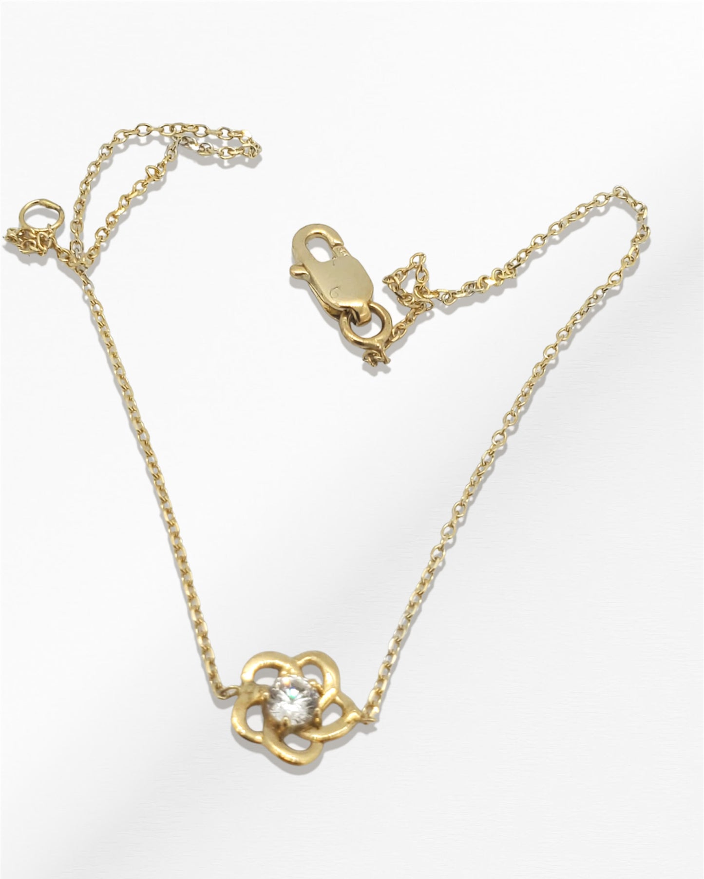 14K Flower Bracelet with Diamond 0.10ct. t.w.