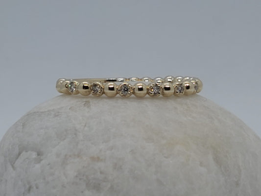 14K Yellow Gold Ring with 7 DIAMONDS 0.07CT