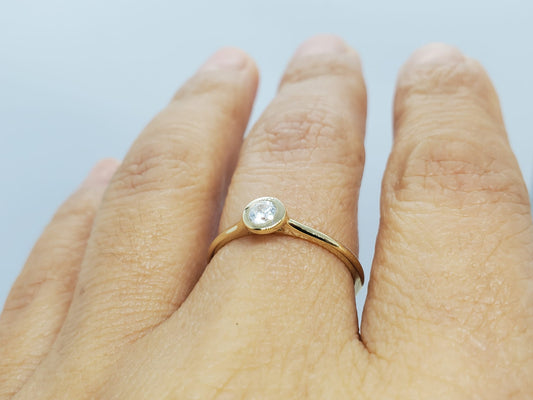 14k Yellow Gold ring, with 1 DIAMOND of 3.36mm, it is very comfortable and elegant, ideal for any occasion
