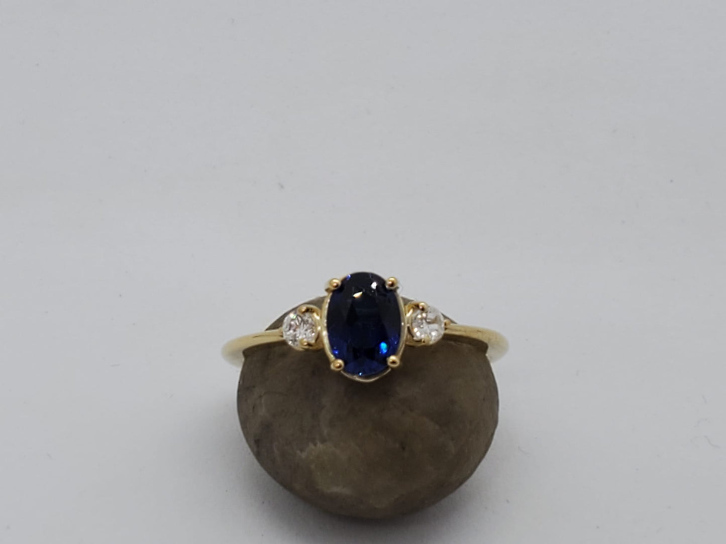 14K Yellow Gold Band Ring with SAPPHIRE and 2 Diamonds, Stone Mounted 4 Pron