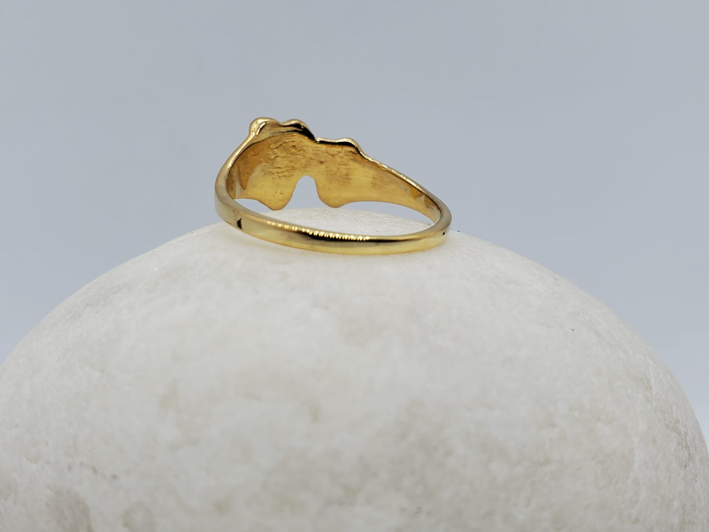 14K Yellow Gold Ring with 4 MOISSANITE 0.4ct, band style, is a beautiful model ideal for any occasion