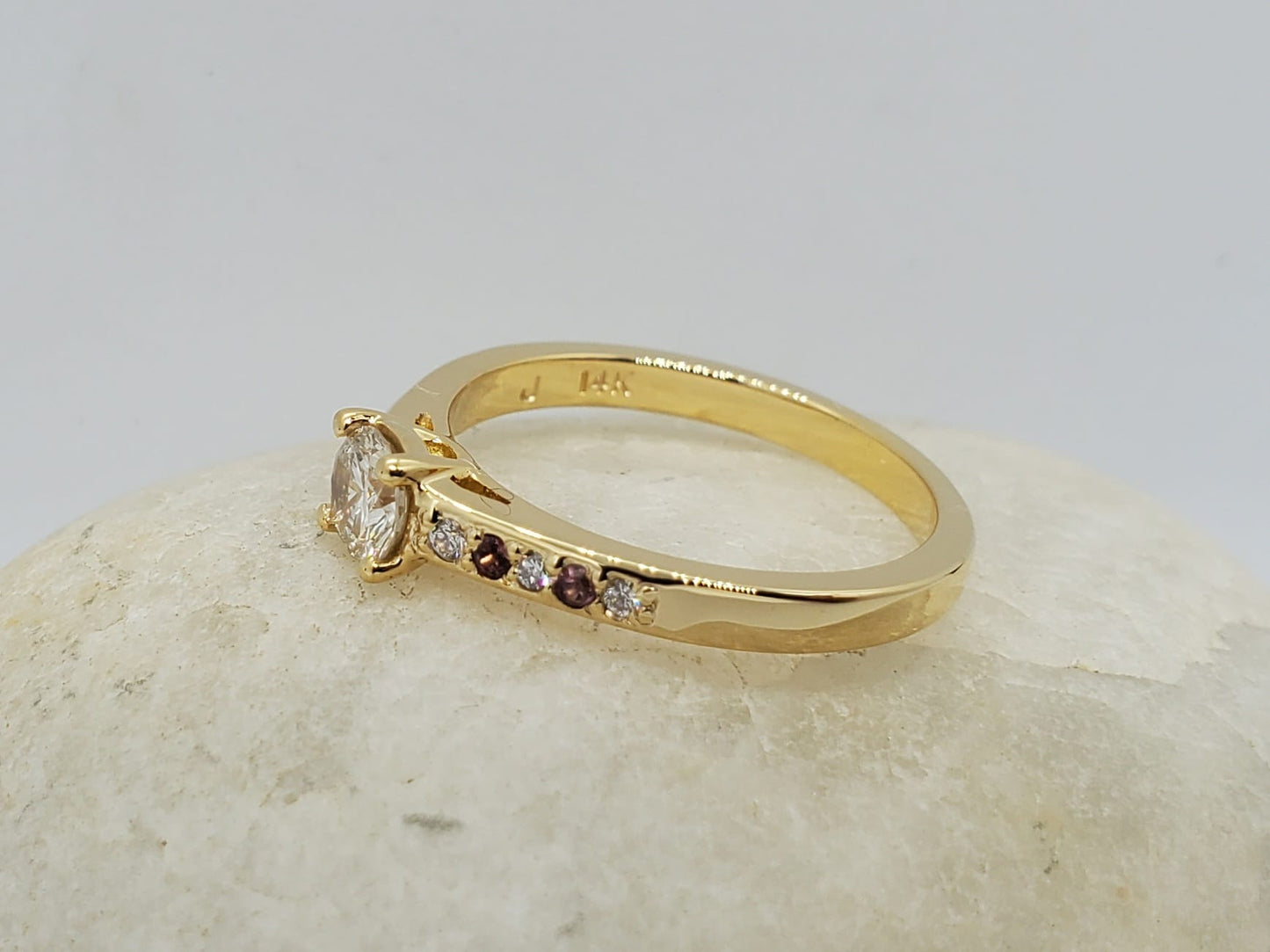 14k Yellow Gold Engagement ring, with 6 Diamonds and 4 Tourmalines