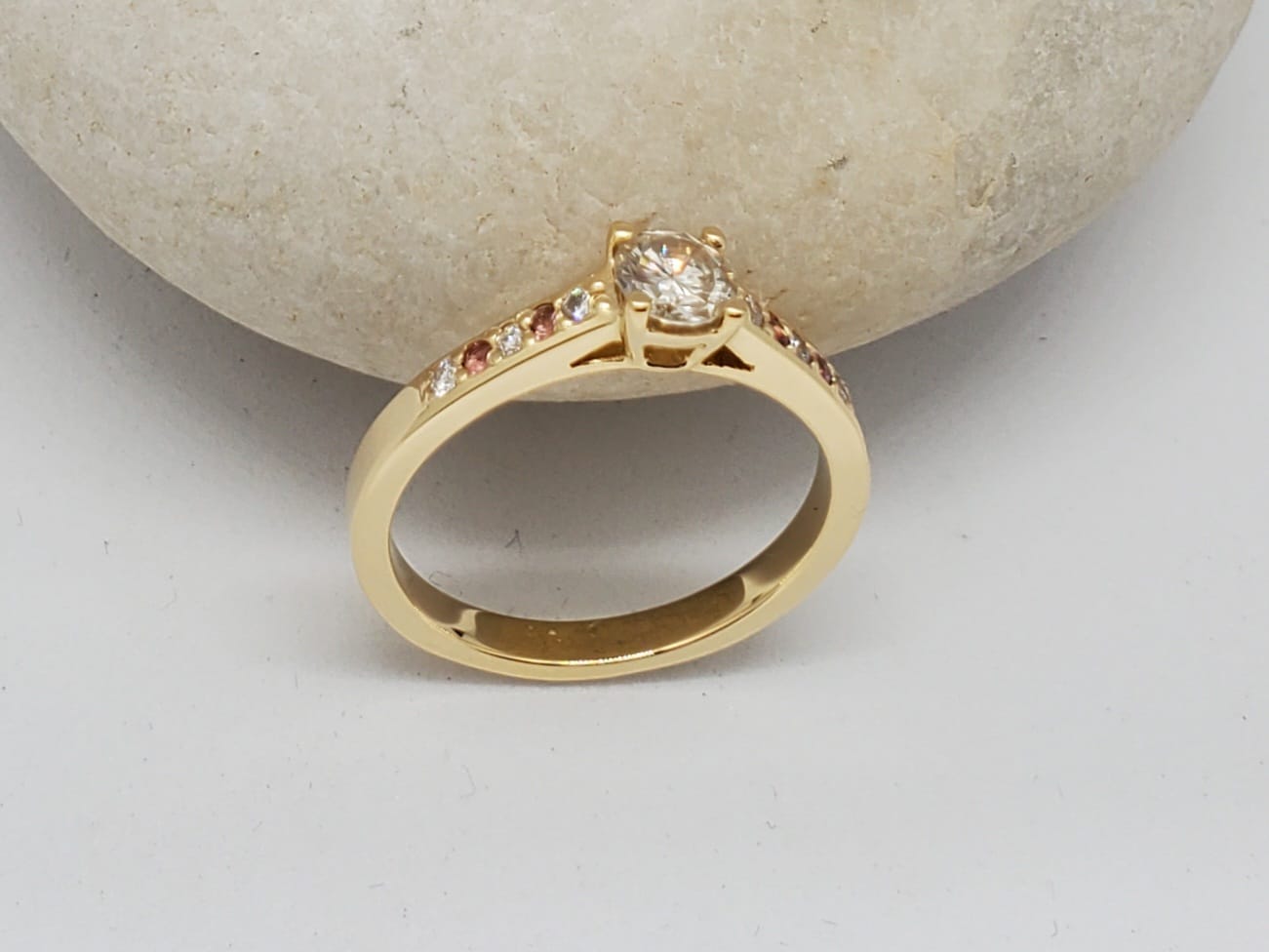14k Yellow Gold Engagement ring, with 6 Diamonds and 4 Tourmalines