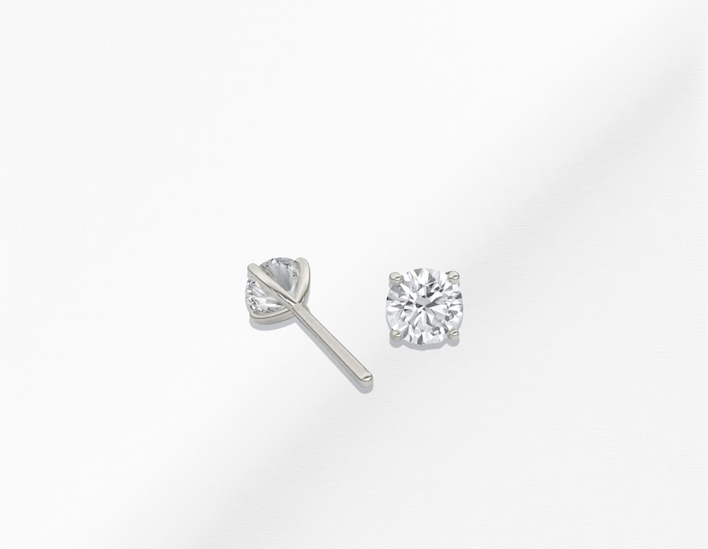 14K 0.20ct. t.w. Diamond Stud Earrings