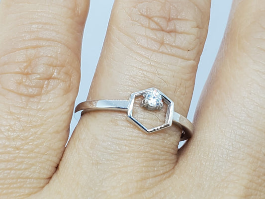 14k White Gold unique ring, with 1 Diamond of 0.10CT, comfortable and elegant